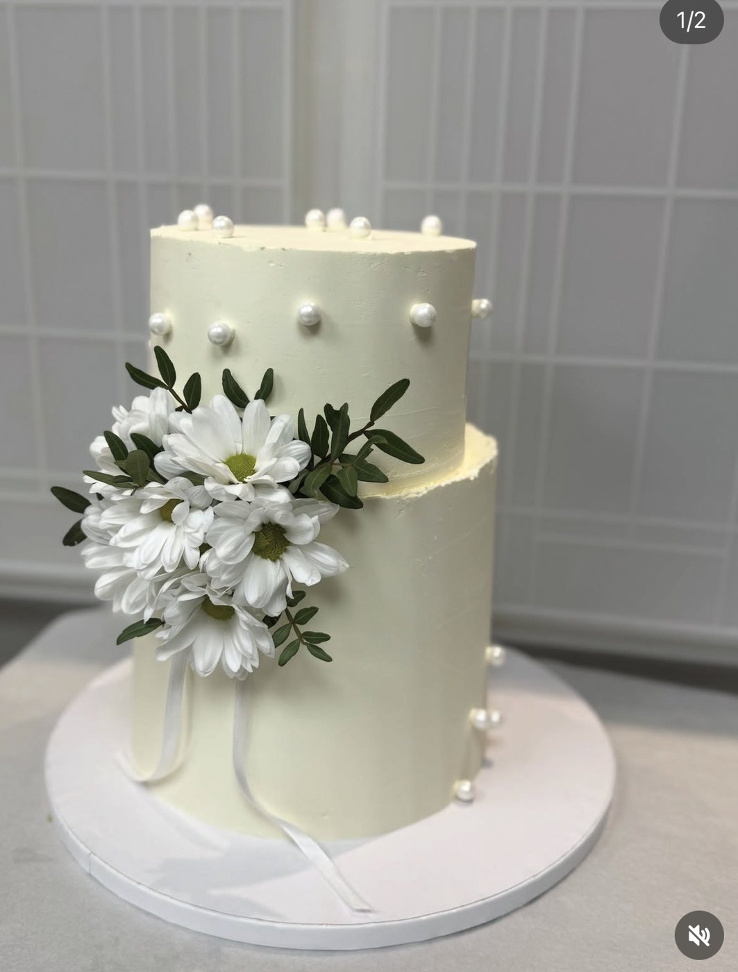 Gâteau de mariage à deux étages