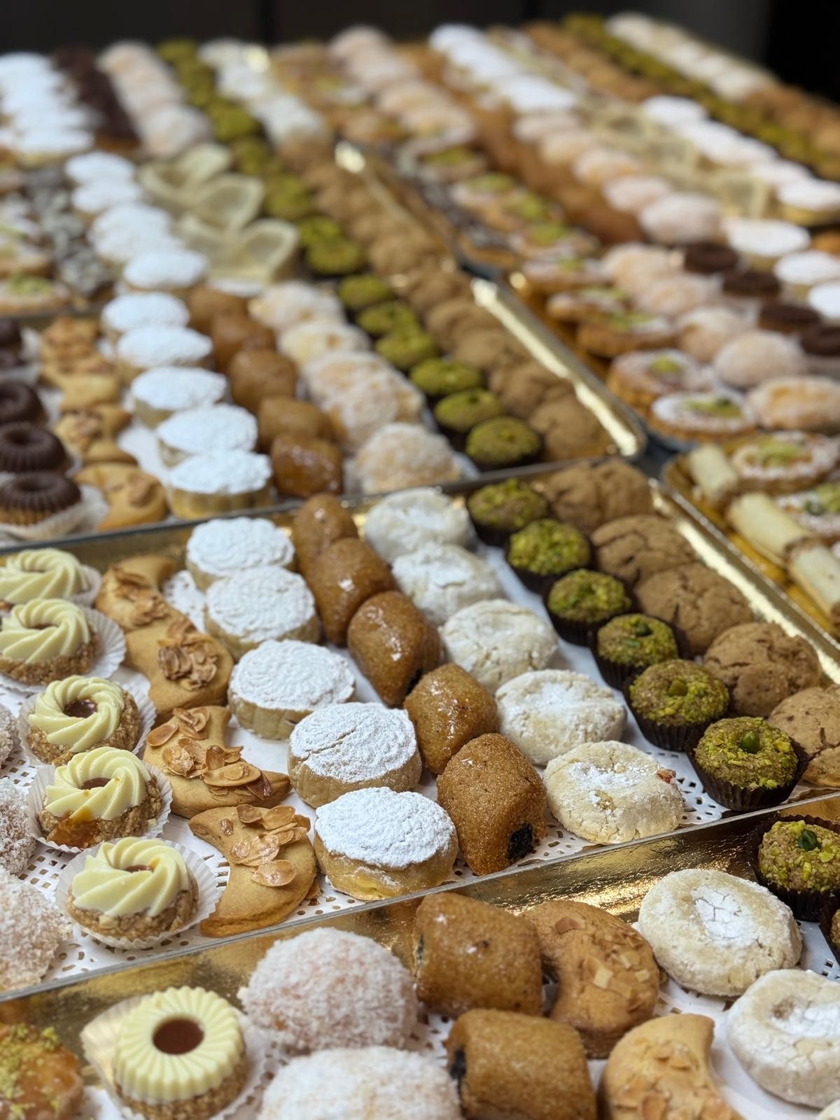 Buffet de pâtisseries orientales
